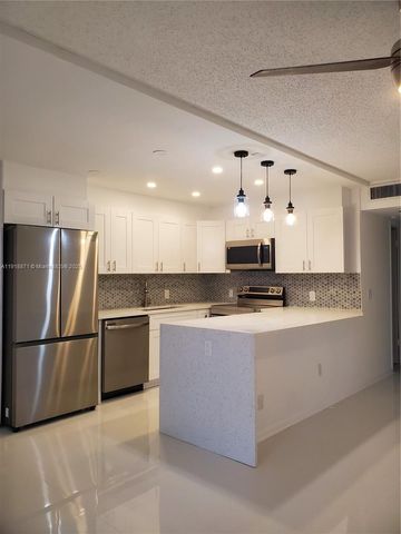 1076 Cornwall D 1076, Boca Raton, FL 33434