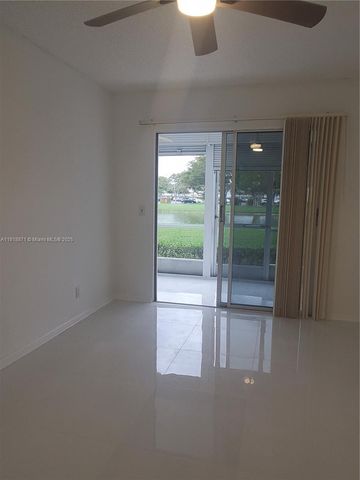 1076 Cornwall D 1076, Boca Raton, FL 33434