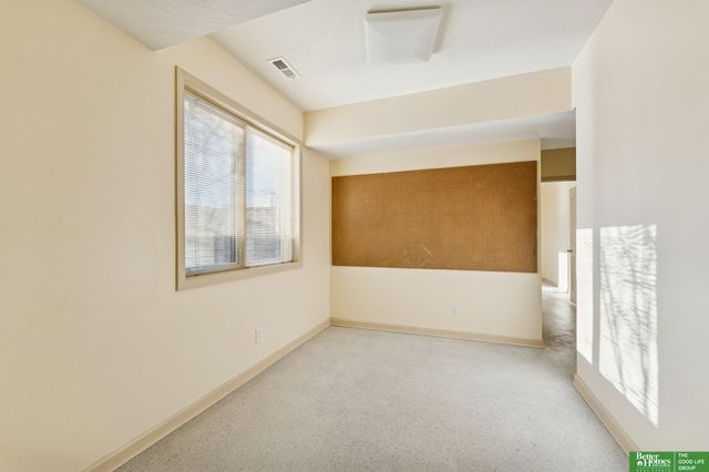 701 Fenwick Street, Papillion, NE 68046