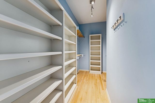 701 Fenwick Street, Papillion, NE 68046