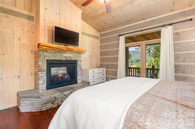 170 Cradling Cove, Waynesville, NC 28785