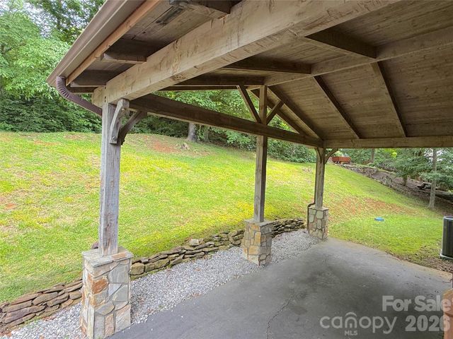170 Cradling Cove, Waynesville, NC 28785