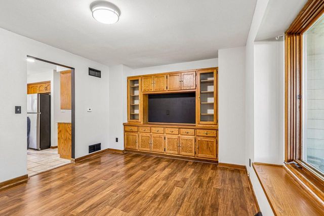 7586 Francis COURT E, Franklin, WI 53132