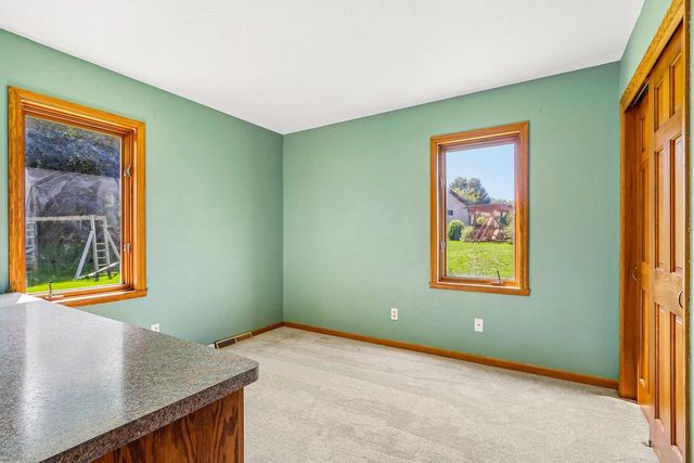 7586 Francis COURT E, Franklin, WI 53132