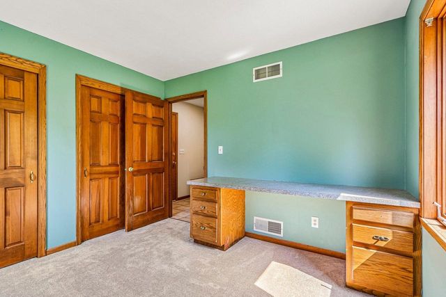 7586 Francis COURT E, Franklin, WI 53132