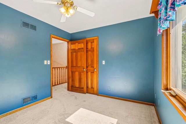 7586 Francis COURT E, Franklin, WI 53132