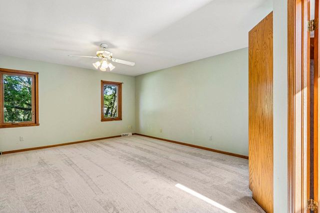 7586 Francis COURT E, Franklin, WI 53132