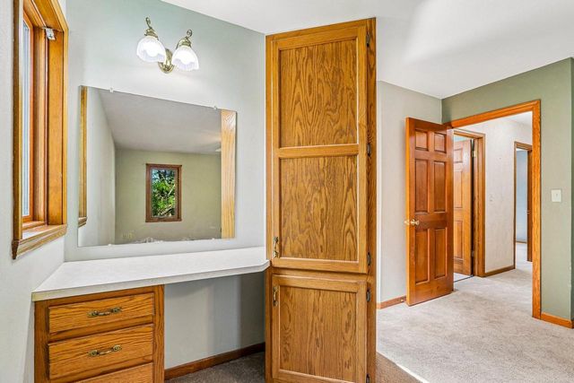 7586 Francis COURT E, Franklin, WI 53132