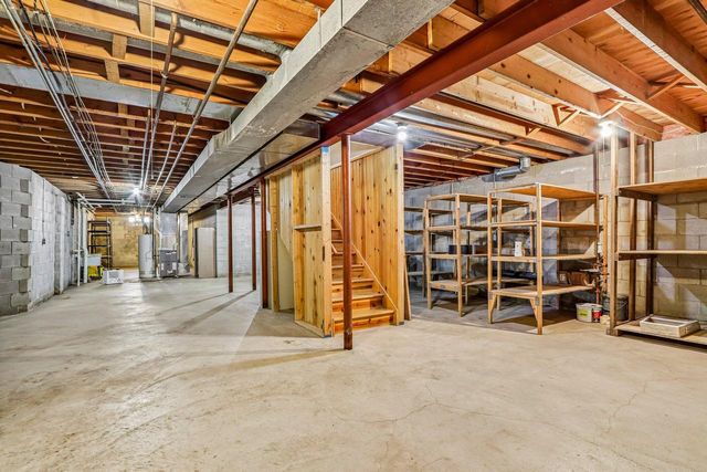 7586 Francis COURT E, Franklin, WI 53132