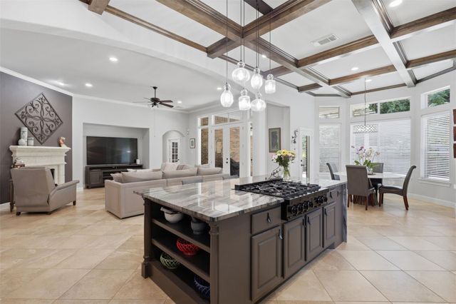 6627 Pelham Chase Drive, Spring, TX 77389