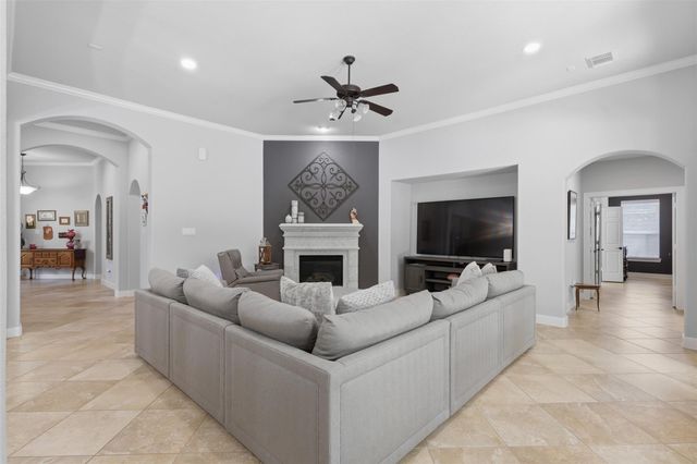 6627 Pelham Chase Drive, Spring, TX 77389
