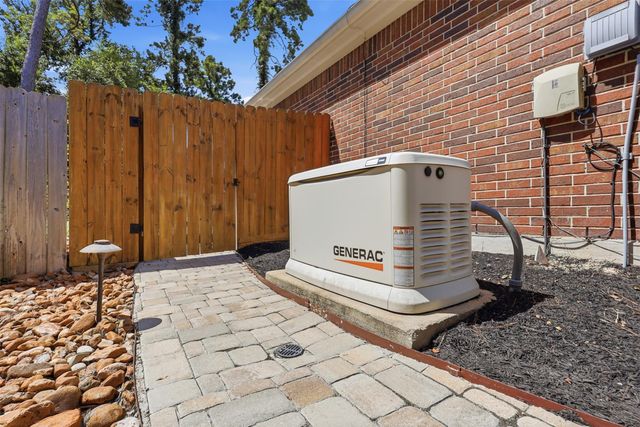 6627 Pelham Chase Drive, Spring, TX 77389