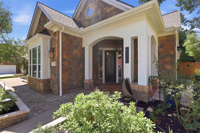 6627 Pelham Chase Drive, Spring, TX 77389