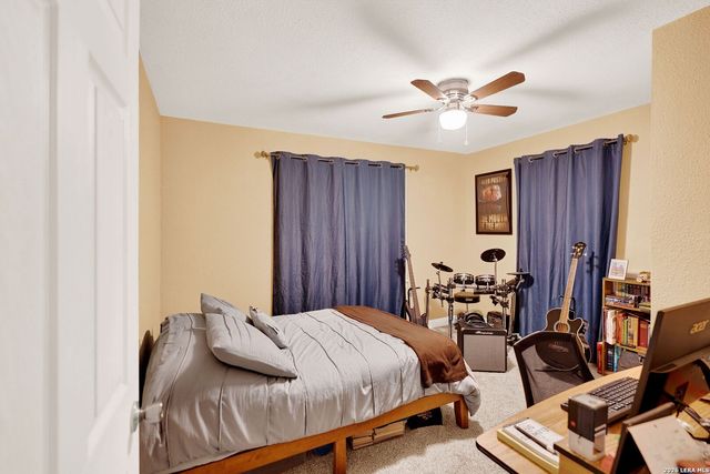 1607 14TH ST, Hondo, TX 78861