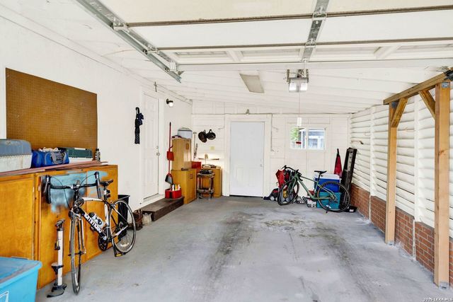 1607 14TH ST, Hondo, TX 78861