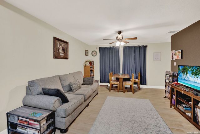 1607 14TH ST, Hondo, TX 78861