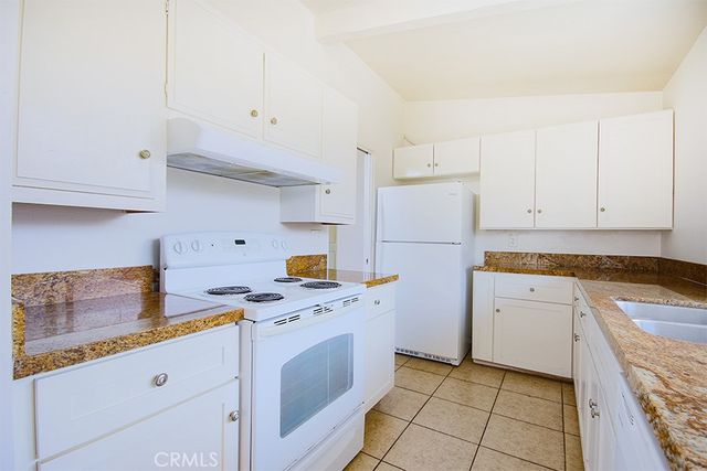5542 Fernhill Circle C, Huntington Beach, CA 92649