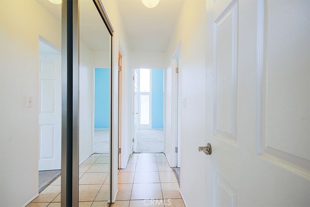 5542 Fernhill Circle C, Huntington Beach, CA 92649