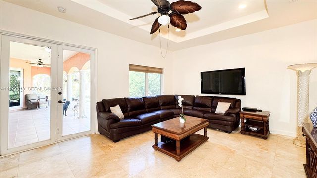 20401 SW 184 St, Miami, FL 33187