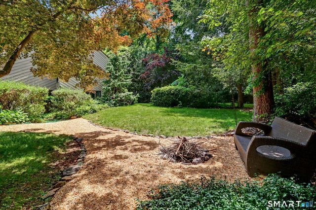 4 Scenic Hill Lane, Monroe, CT 06468