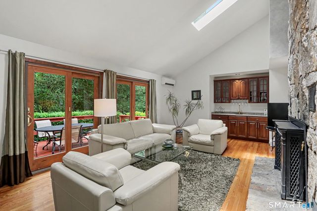 4 Scenic Hill Lane, Monroe, CT 06468