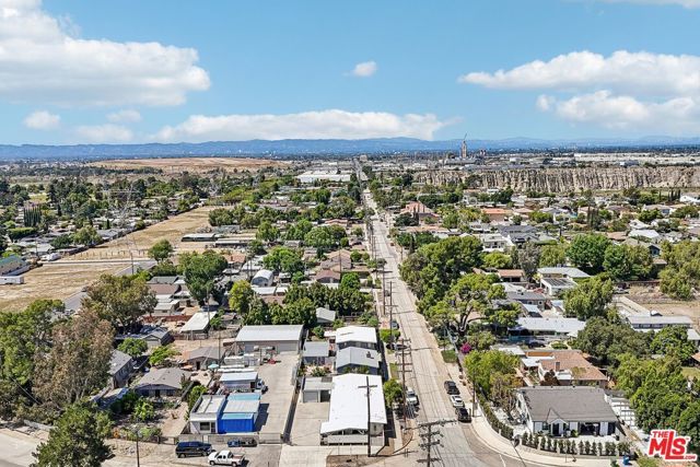 11100 Sheldon Street, Burbank, CA 91352