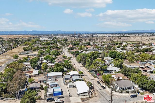 11100 Sheldon Street, Burbank, CA 91352