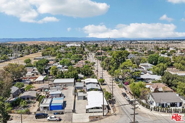 11100 Sheldon Street, Burbank, CA 91352