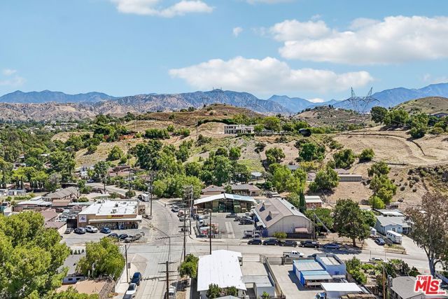 11100 Sheldon Street, Burbank, CA 91352