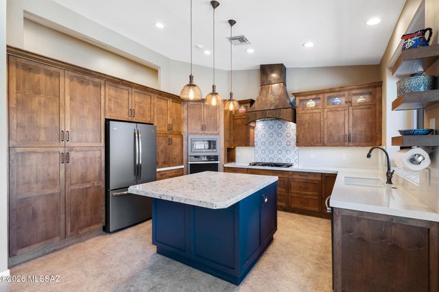 9920 N Desert Sky Place, Tucson, AZ 85737