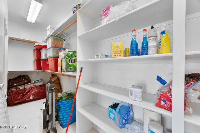 9920 N Desert Sky Place, Tucson, AZ 85737