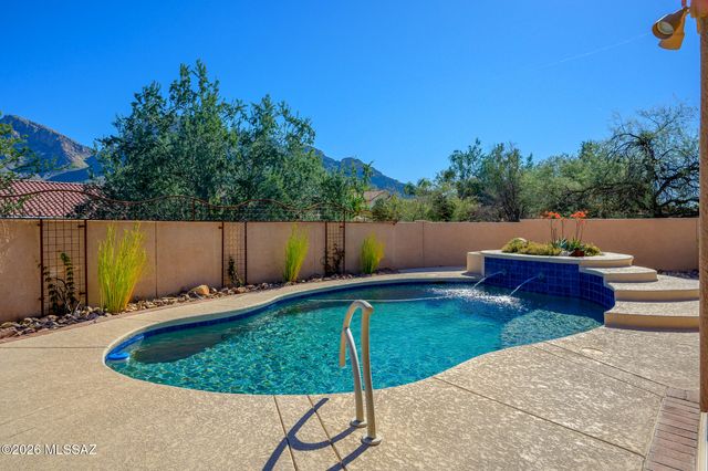 9920 N Desert Sky Place, Tucson, AZ 85737
