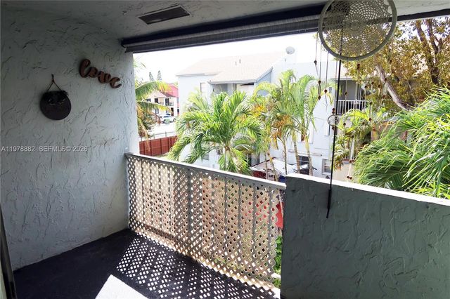 1725 W 60th St F330, Hialeah, FL 33012