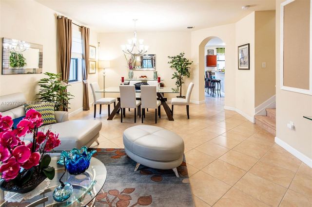 125 SE 36th Place, Homestead, FL 33033