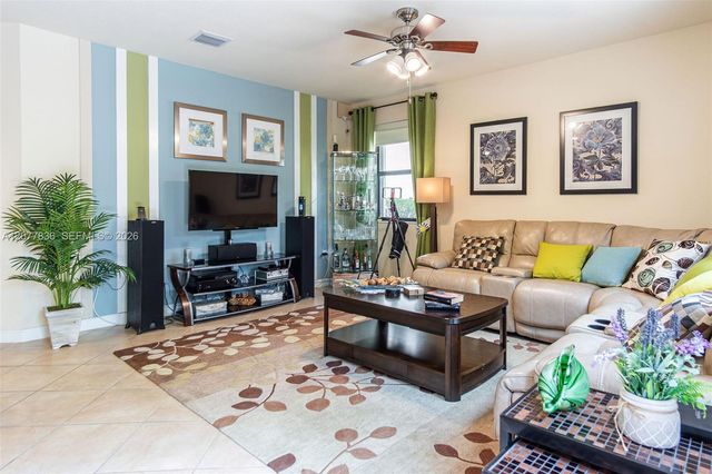 125 SE 36th Place, Homestead, FL 33033