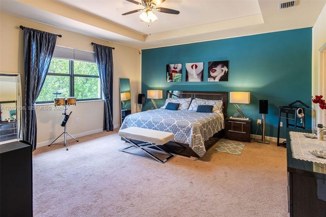125 SE 36th Place, Homestead, FL 33033