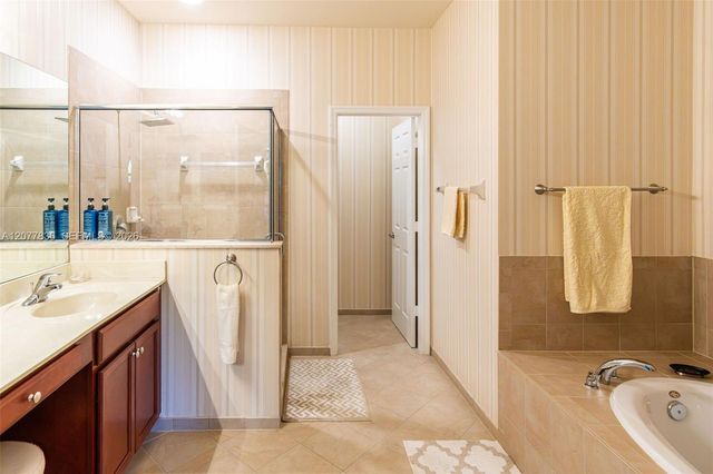125 SE 36th Place, Homestead, FL 33033