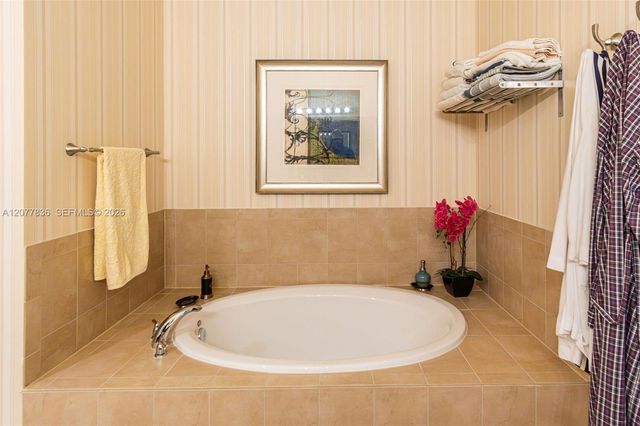 125 SE 36th Place, Homestead, FL 33033