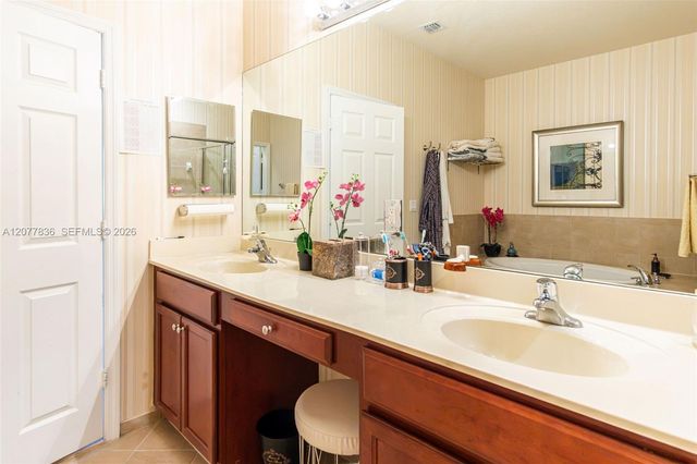 125 SE 36th Place, Homestead, FL 33033