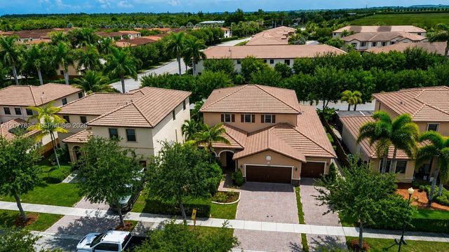125 SE 36th Place, Homestead, FL 33033