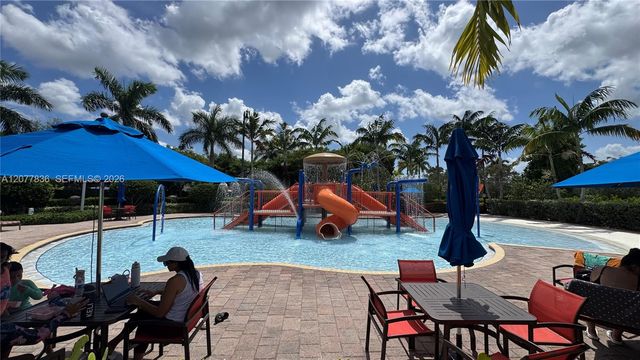 125 SE 36th Place, Homestead, FL 33033