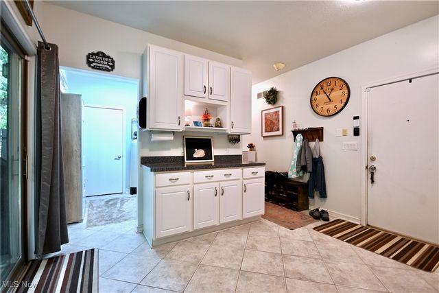 7348 S Raccoon Road, Canfield, OH 44406