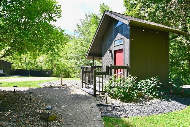 7348 S Raccoon Road, Canfield, OH 44406
