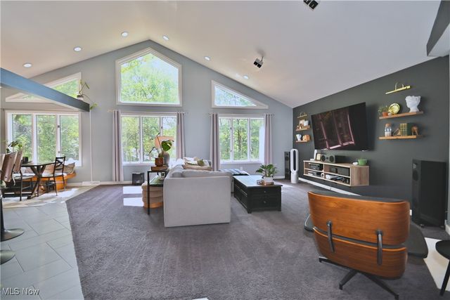 7348 S Raccoon Road, Canfield, OH 44406