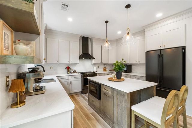 255 Fieldstone Court, Alpharetta, GA 30009