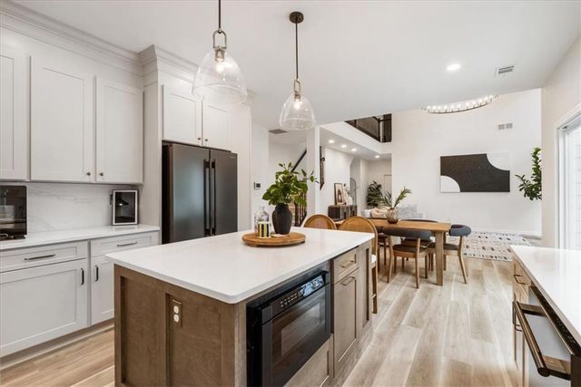 255 Fieldstone Court, Alpharetta, GA 30009
