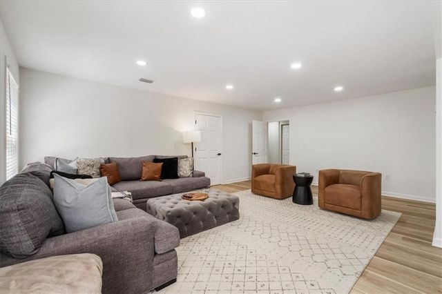255 Fieldstone Court, Alpharetta, GA 30009