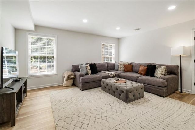 255 Fieldstone Court, Alpharetta, GA 30009
