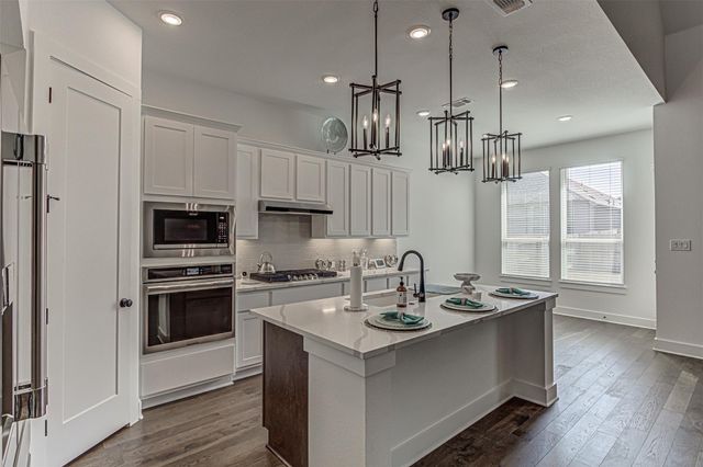 912 Rock Daisy TRL, Hutto, TX 78634