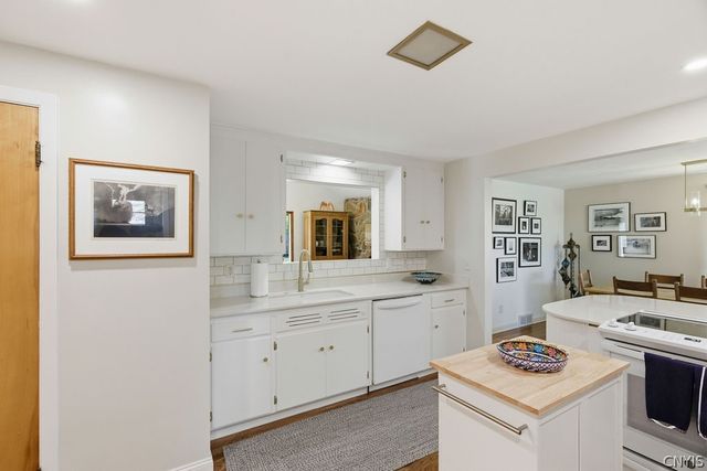 411 Brampton Drive, Dewitt, NY 13214